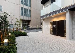 エントランス　★《見学予約受付中》当店では契約金がクレジット決済可能です★