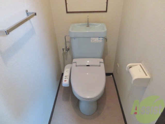 トイレ　トイレはウォッシュレット付きなので嬉しいですね。