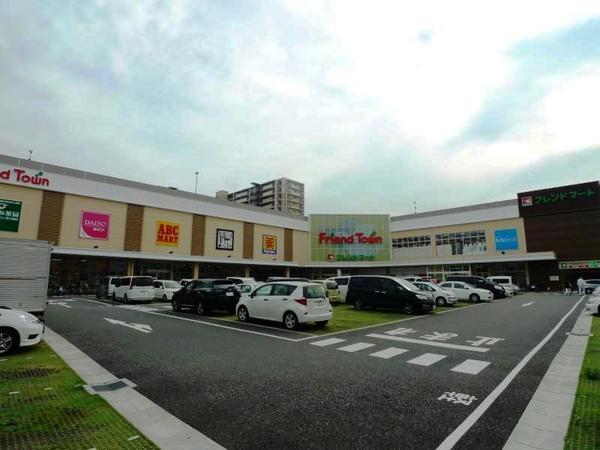 ショッピングセンター　フレンドタウン深江橋（ショッピングセンター）まで370m