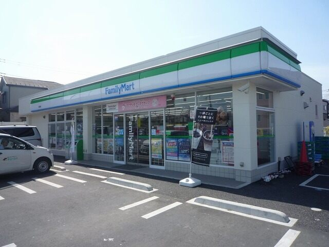 コンビニ　ファミリーマート久喜吉羽店（コンビニ）まで1027m