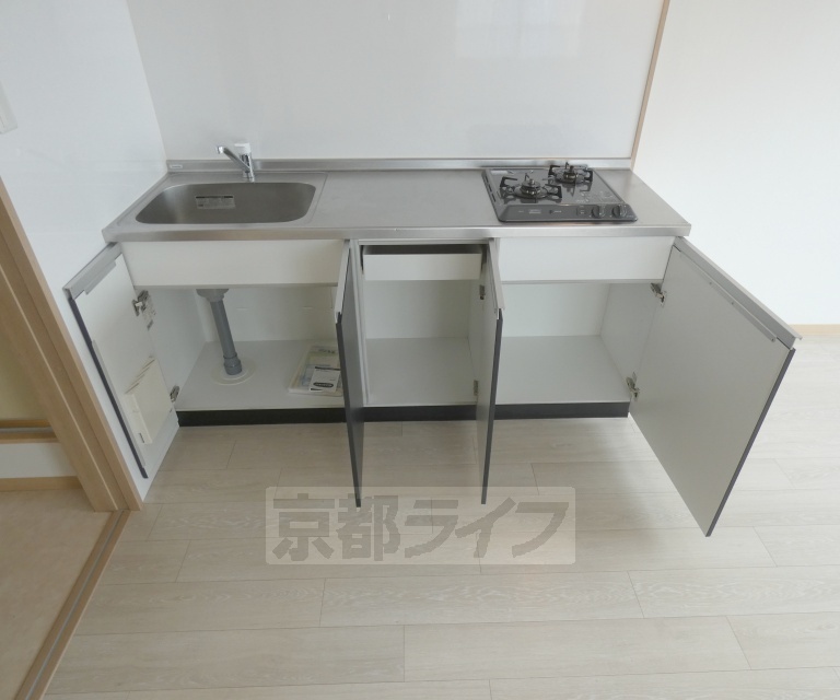 バス・シャワールーム　広々とした浴室です。