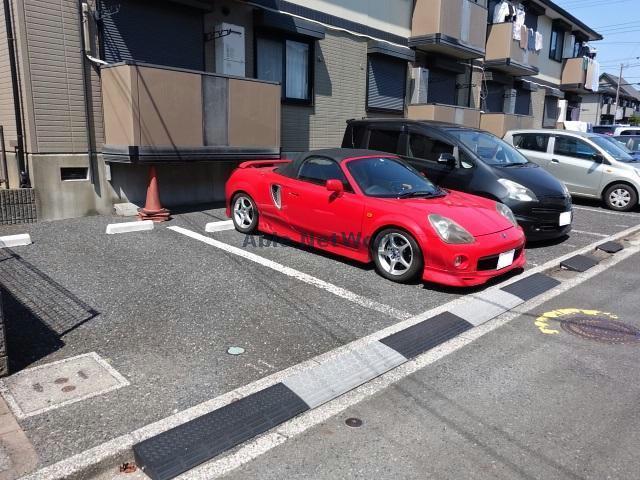 駐車場　駐車場