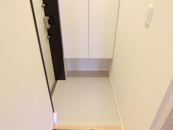 玄関　シューズボックスあり！