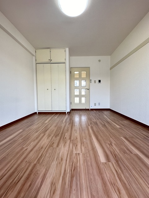 居室・リビング　別部屋参考写真です