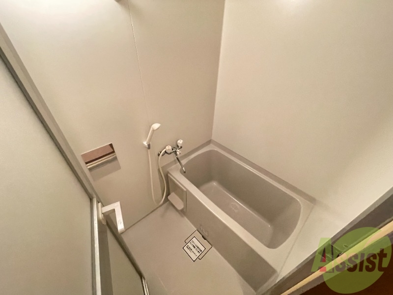 バス・シャワールーム　ゆったり入れますね♪