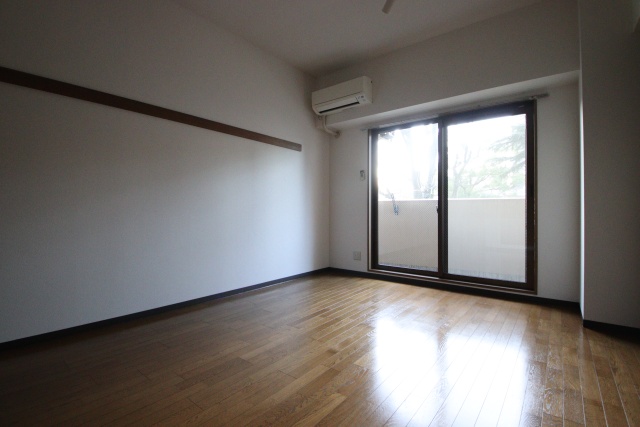 居室・リビング　※別室の参考写真の為、現況優先です。