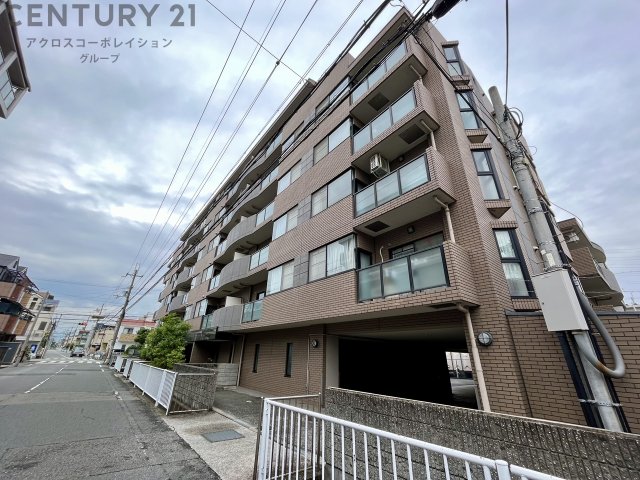 建物外観　エレベータ、オートロック付きです♪