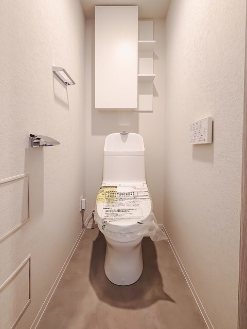 トイレ　※写真は同タイプ住戸です。