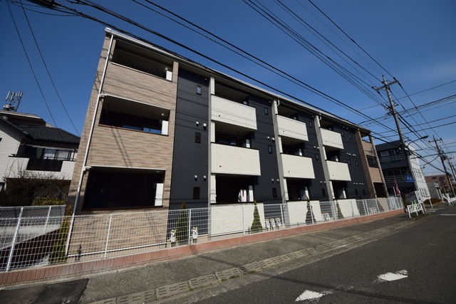 建物外観　～青い空っ～