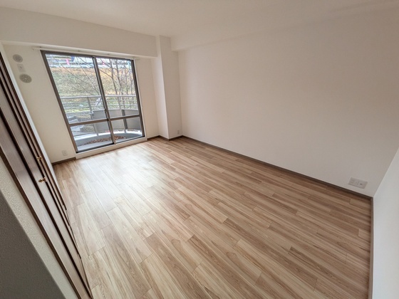 居室・リビング　※別部屋の写真です