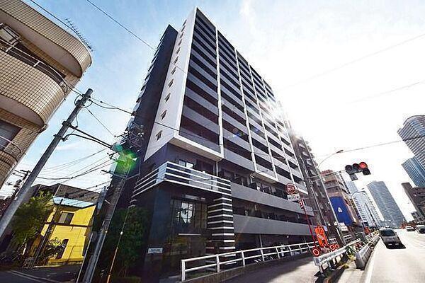 建物外観　オートロック完備