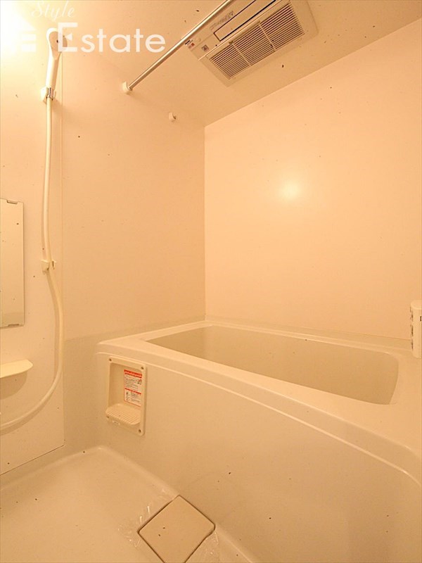 バス・シャワールーム　バスルーム