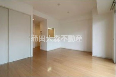 居室・リビング　洋室13.1帖　カウンターキッチン