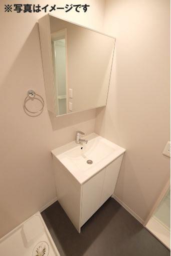 洗面設備　※同シリーズの写真になります