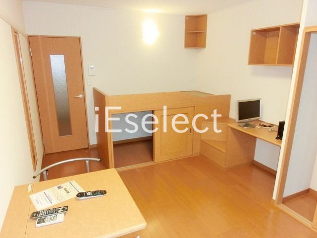 その他部屋・スペース　テレビやテーブルもございます