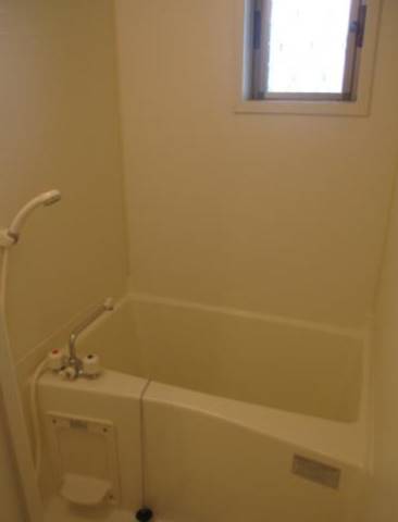 バス・シャワールーム　一日の疲れを癒せますね。