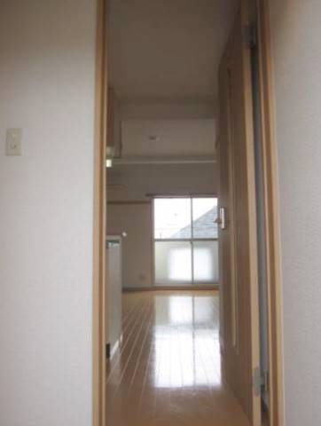 その他部屋・スペース　玄関からはこのようになっています。