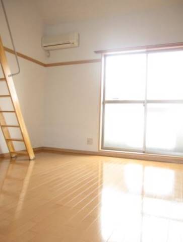 居室・リビング　広々としていいですね。