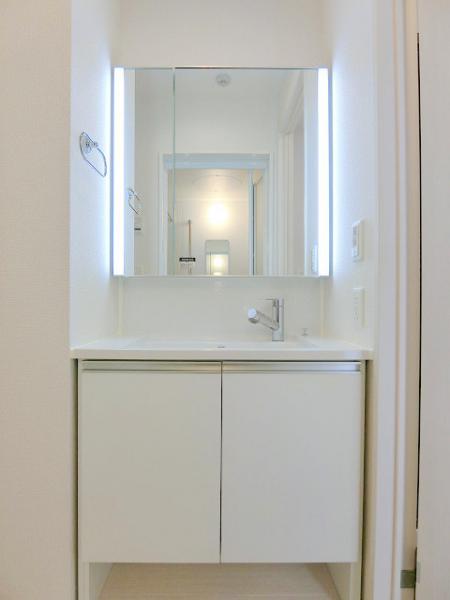 洗面設備　写真は別のお部屋のイメージです。現況優先