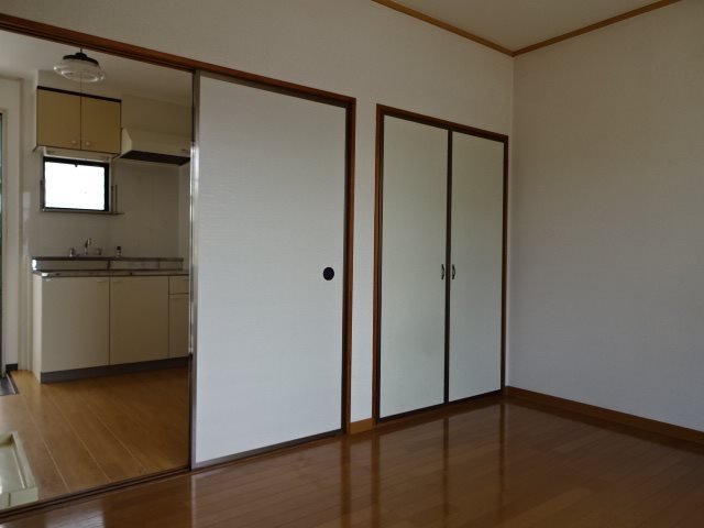 セキュリティ　仕切り扉を外せば広々９．５帖の１ルームとしても使えます♪