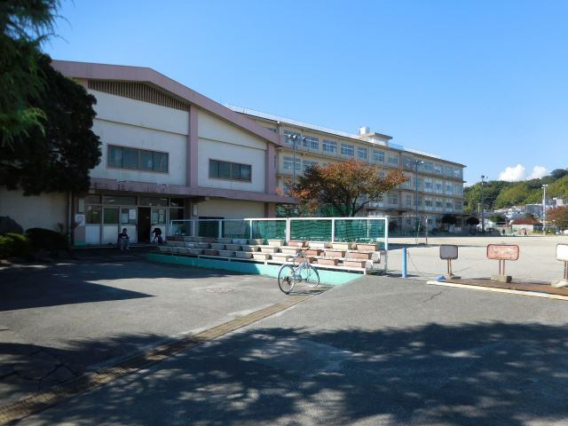 小学校　静岡市立西豊田小学校（小学校）まで1800m
