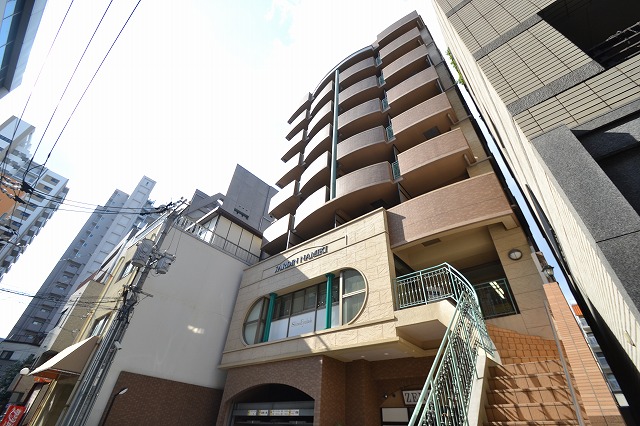 建物外観　分譲を思わせる高質な外観