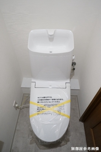 トイレ　落ち着いた色調のトイレです♪