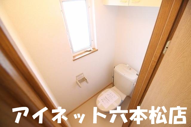 トイレ　落ち着く空間ですね。