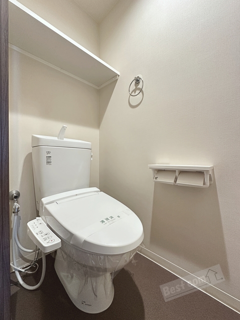 トイレ　温水洗浄便座付き♪