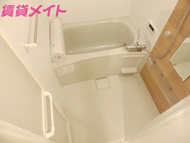 バス・シャワールーム　同型参考写真