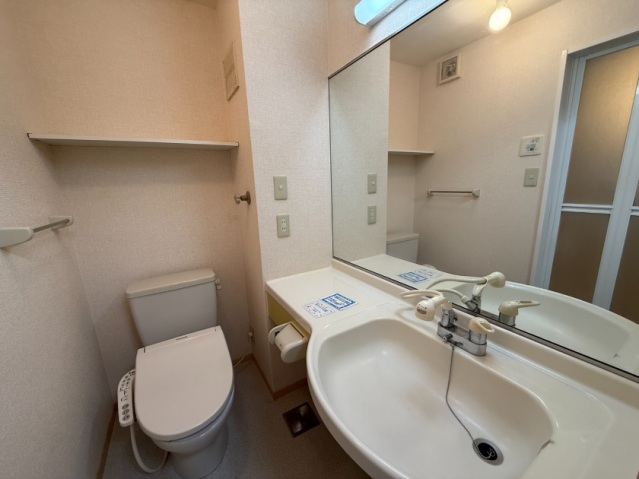 洗面設備　洗面室