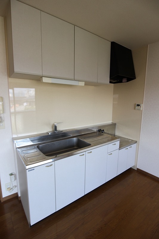 キッチン　写真は同物件別部屋