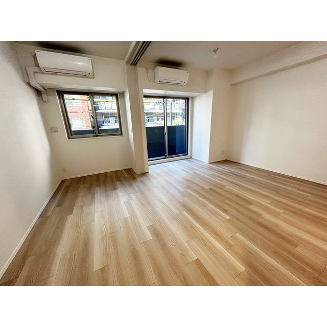 居室・リビング　写真は同タイプ住居です。