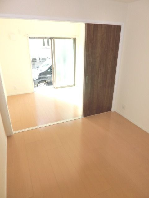 居室・リビング　広々しております