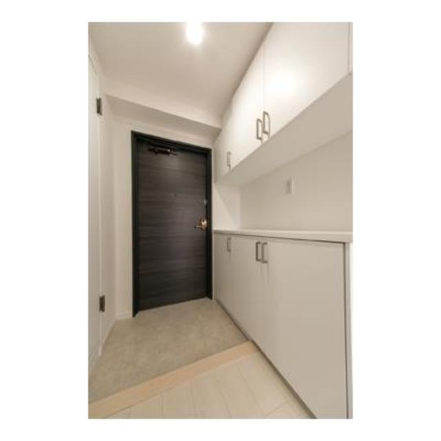 玄関　※写真は同タイプ住戸です。