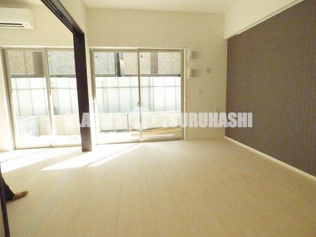 居室・リビング　開放感溢れる広々としたお部屋です♪