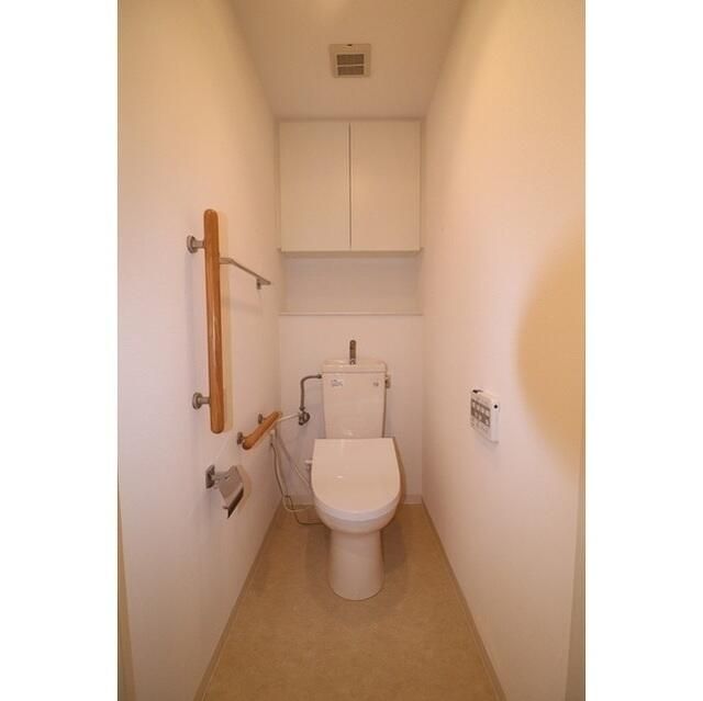 トイレ　シンプルで使いやすいトイレです