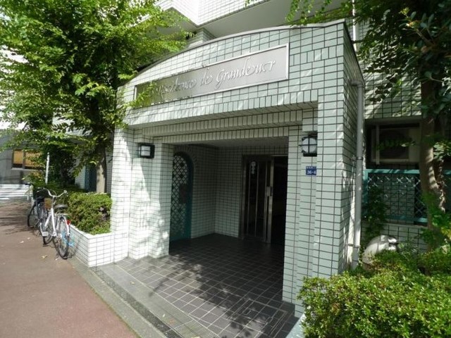 エントランス　エントランス