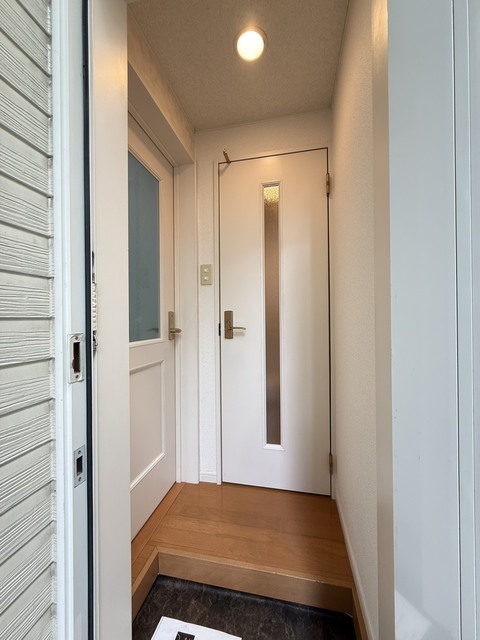 玄関　別部屋参考写真です