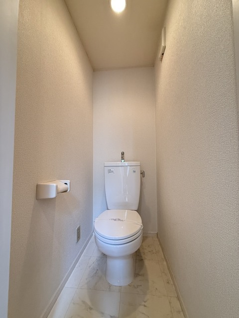 トイレ　別部屋参考写真です