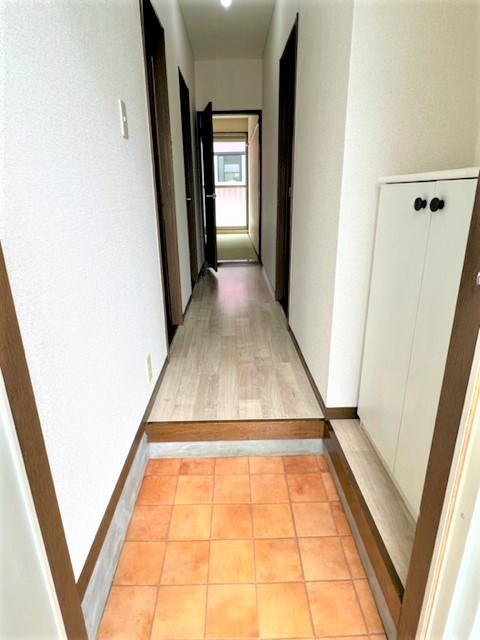 玄関　玄関収納あり