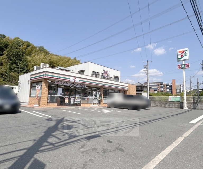 コンビニ　セブンイレブン　枚方尊延寺店（コンビニ）まで717m