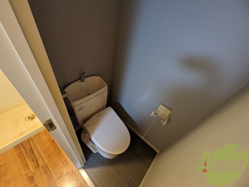 トイレ　こちらはトイレです。清潔感があり、安心して使用できます。