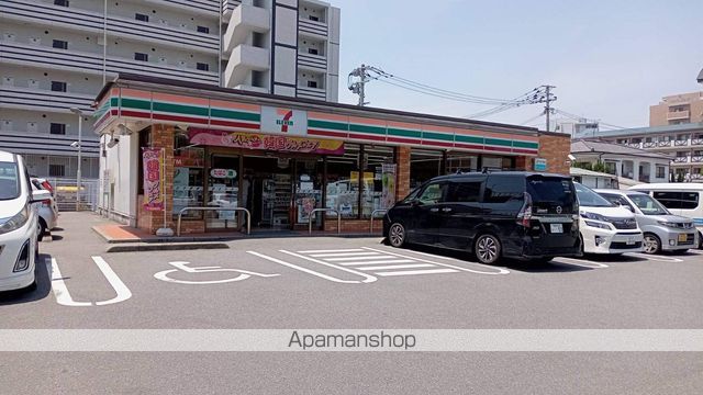 コンビニ　セブンイレブン博多板付7丁目店（コンビニ）まで713m