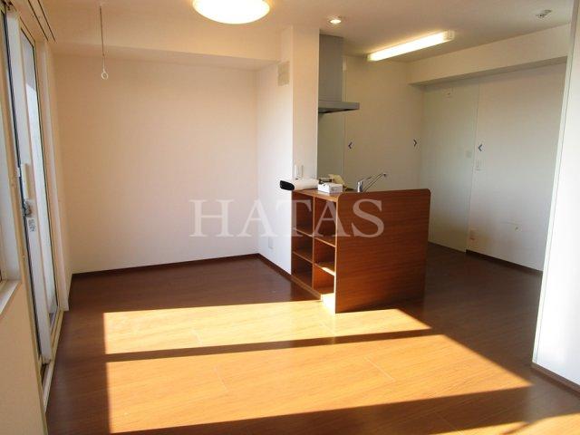 居室・リビング　同物件別部屋です。