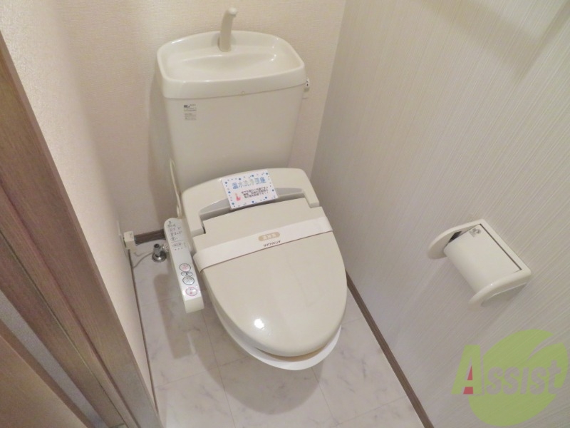 トイレ　トイレはウォシュレット付きです。シャワートイレは嬉しいですね