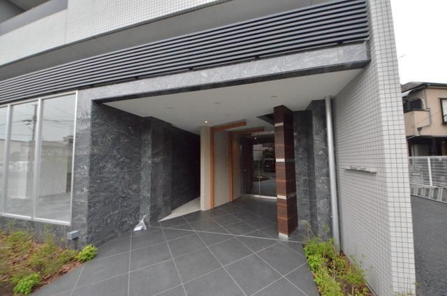 エントランス　★お部屋探しは株式会社タウンハウジング東京まで★