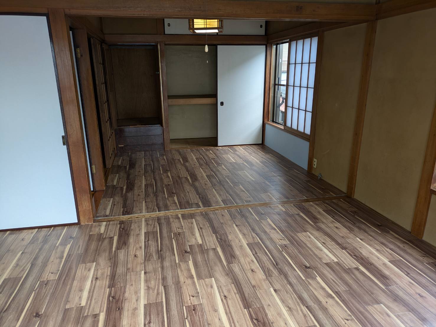 子安通1丁目戸建ての内装写真