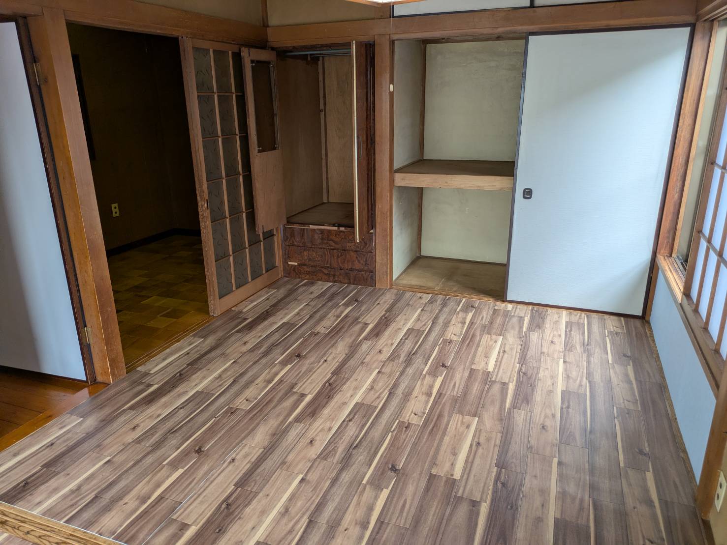 子安通1丁目戸建ての内装写真