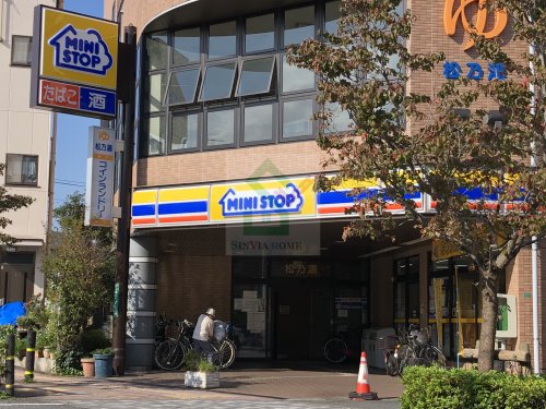 コンビニ　ミニストップ新座栗原店（コンビニ）まで388m